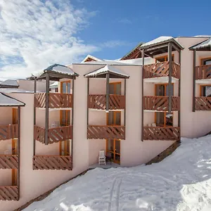 3* Aparthotel Pierre & Le Tikal