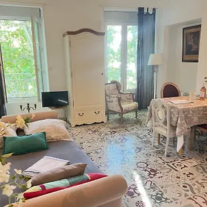 https://appartement-coeur-davignon.aixenprovencehotels.org