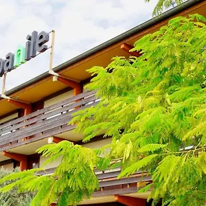 https://campanile-manosque.fr-provencehotel.com